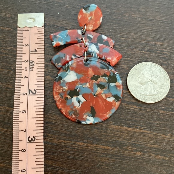 Red, Gray, and Black Geometric Dangle Earrings - Picture 3 of 3